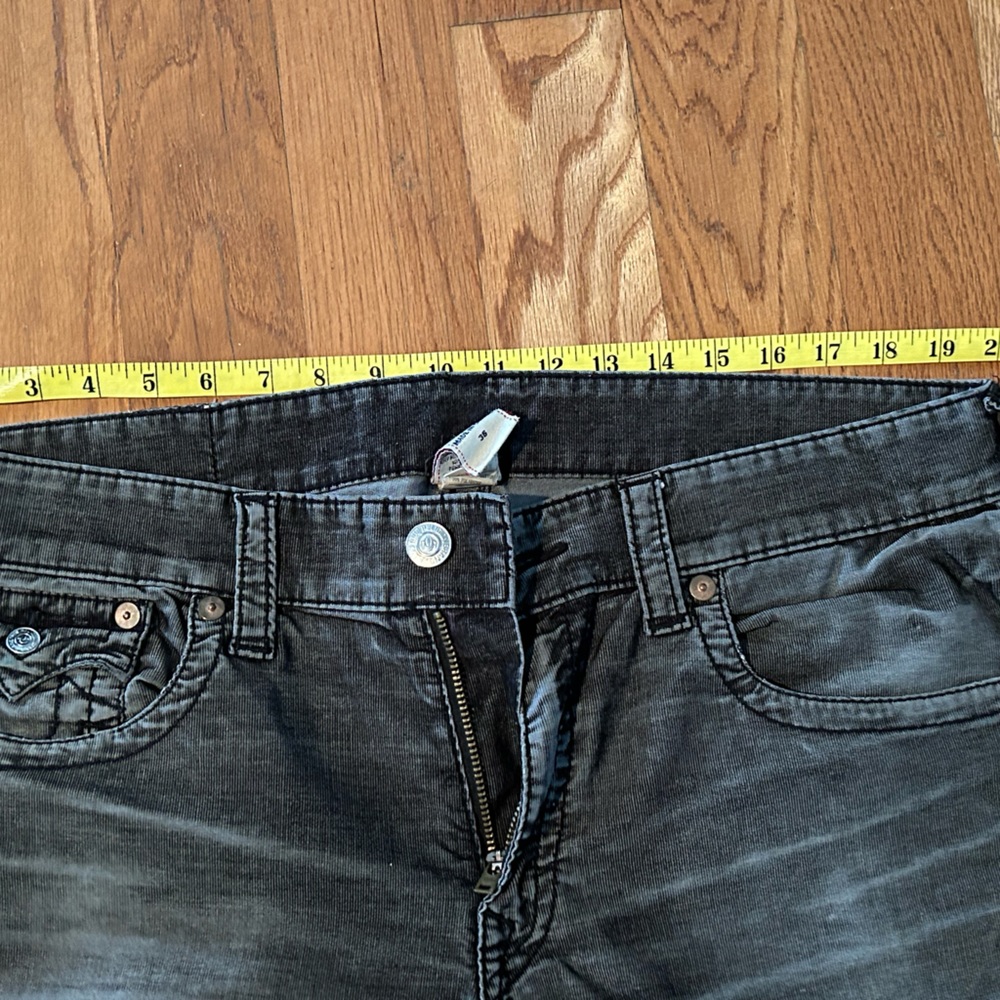 True Religion black thin wale and material men’s corduroys 36 long MCB859K32